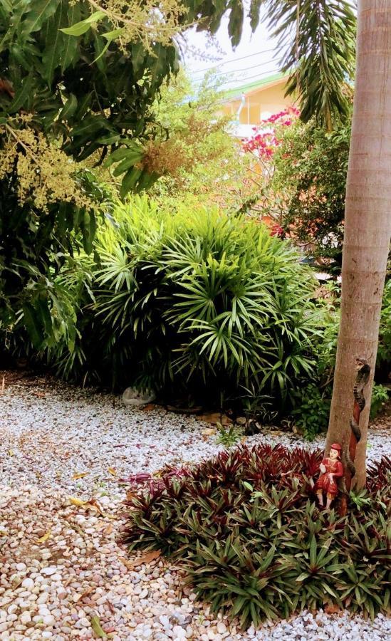 Daisy'S 2 Bedroom Family Home For Up To 5 Guests With Garden & Bbq Koh Samet Eksteriør bilde