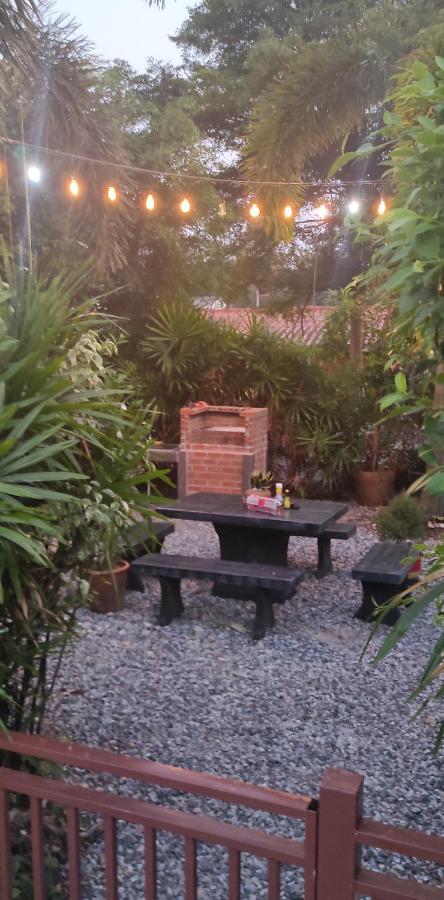 Daisy'S 2 Bedroom Family Home For Up To 5 Guests With Garden & Bbq Koh Samet Eksteriør bilde